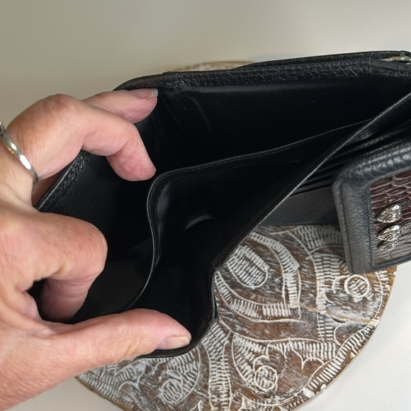 BRIGHTON SOFT LEATHER BLACK/BROWN WOVEN DESIGN WALLET - Picture 10 of 16